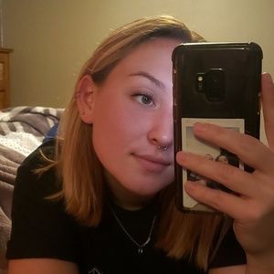 Meet your Posher, Rhiannon